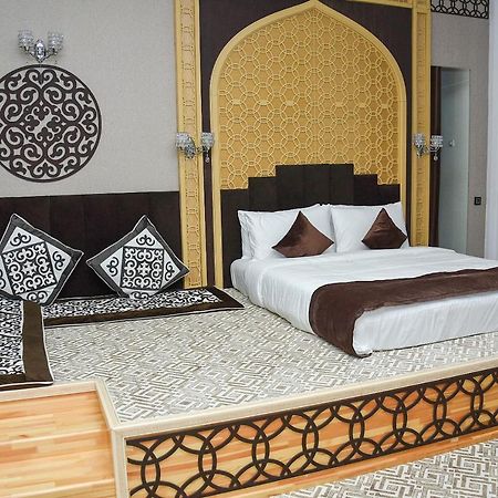 Hotel Ramada By Wyndham Turkistan Exterior foto