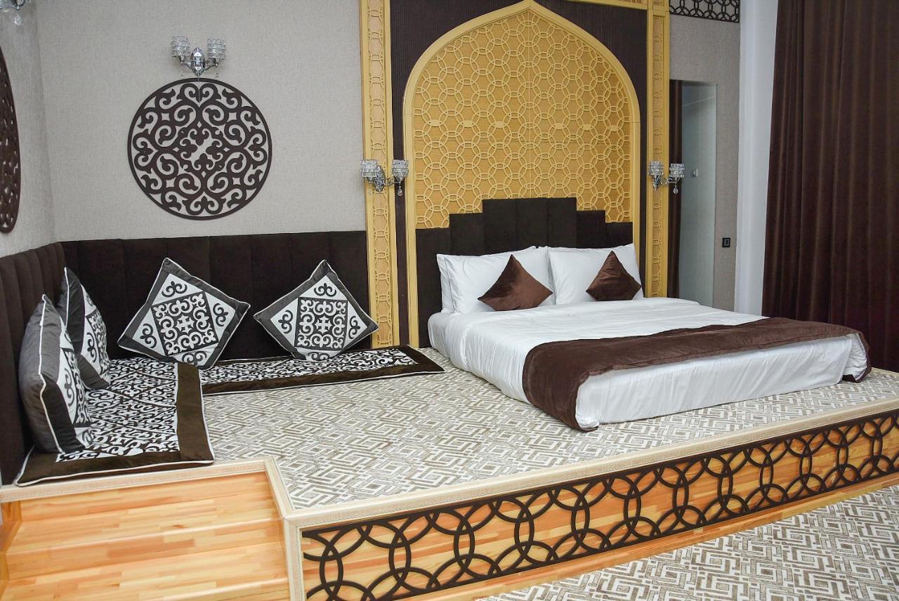 Hotel Ramada By Wyndham Turkistan Exterior foto