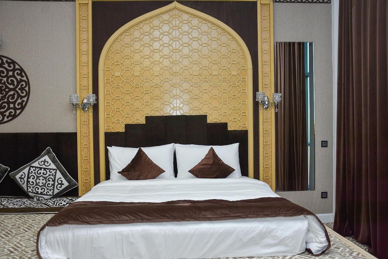 Hotel Ramada By Wyndham Turkistan Exterior foto